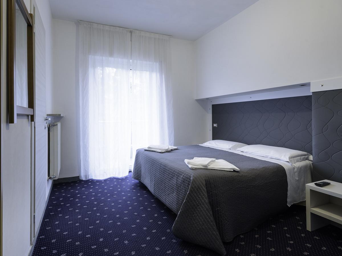 Hotel Rubino Nago Exteriör bild